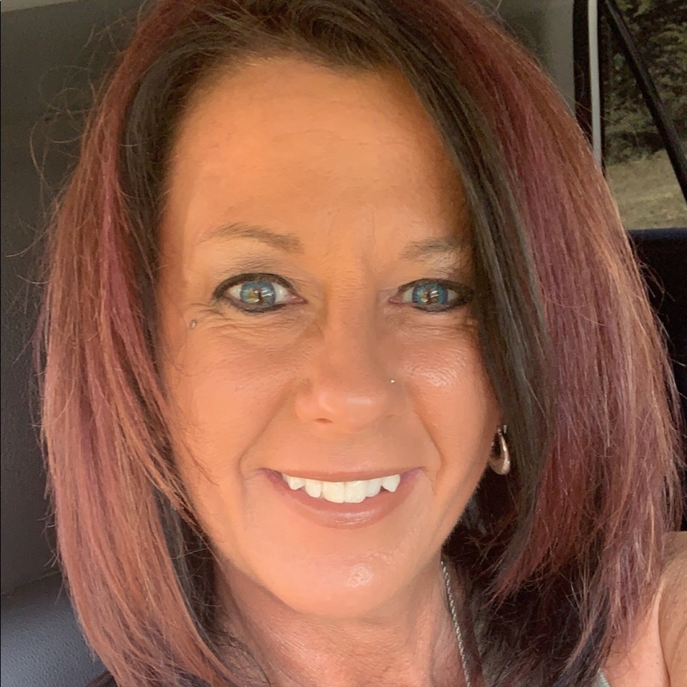 Meet your Posher, Angela
